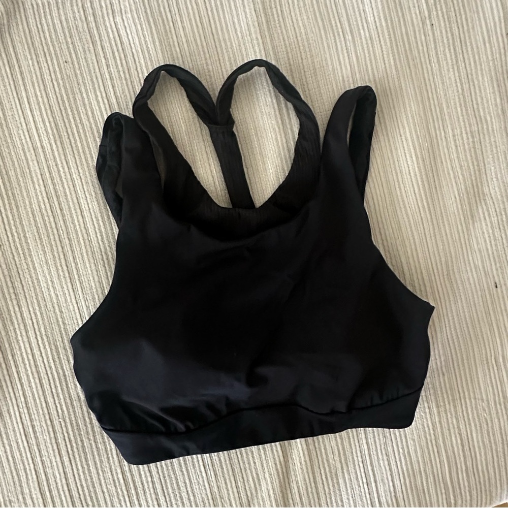 Lululemon high neck sports bra